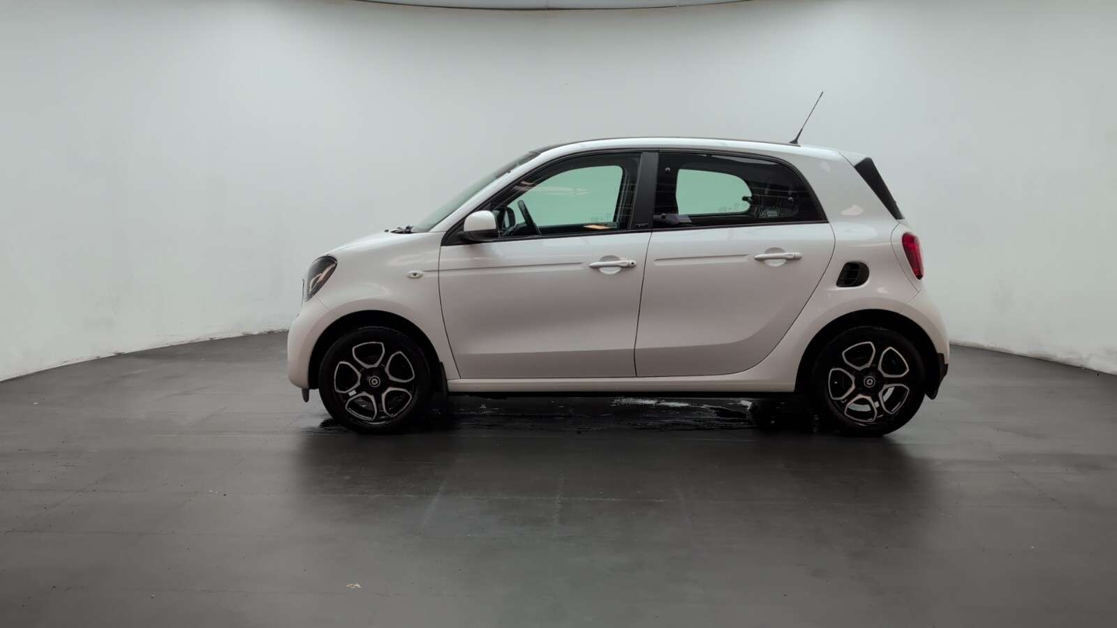 2017 SMART FORFOUR 2017 SMART FORFOUR