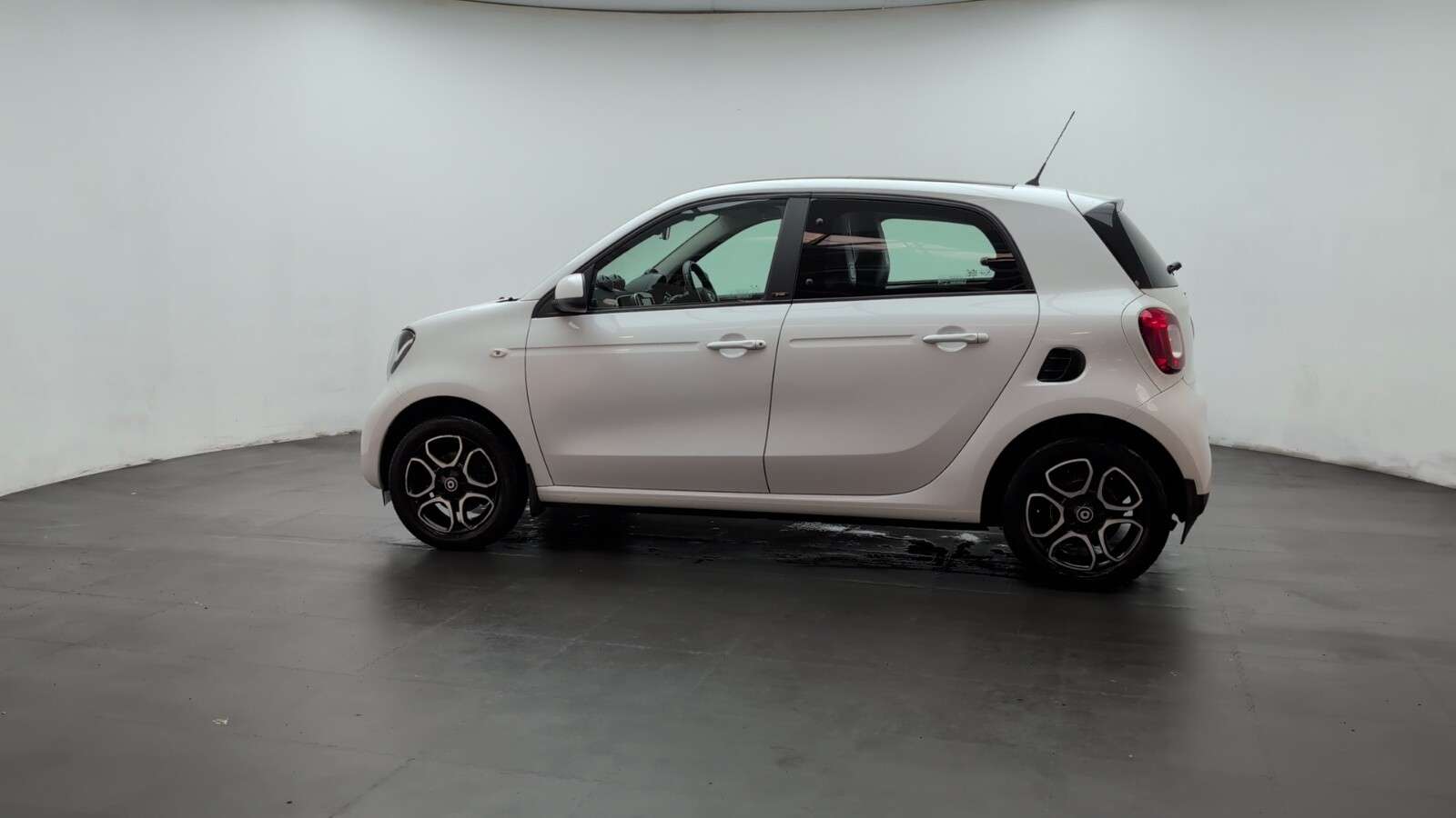 2017 SMART FORFOUR 2017 SMART FORFOUR