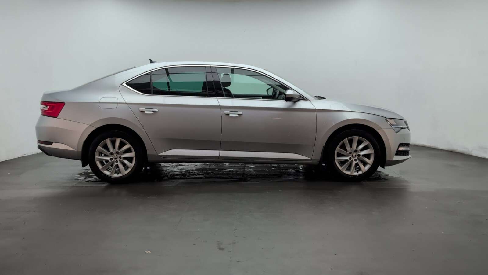 2020 SKODA SUPERB 2020 SKODA SUPERB