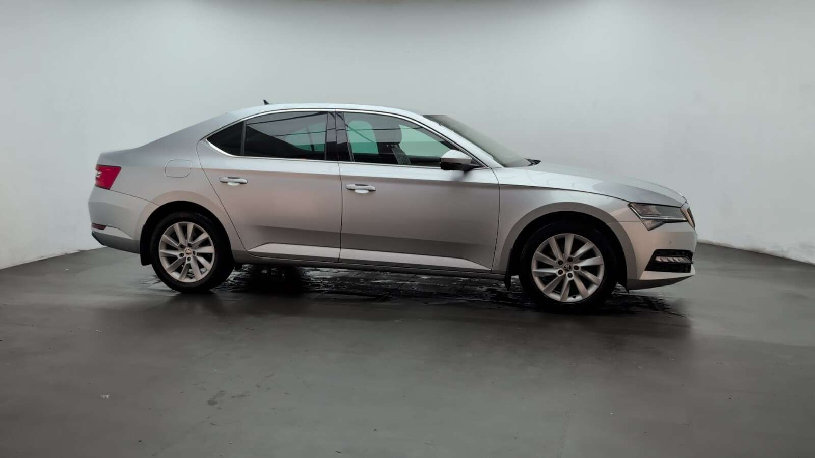 2020 SKODA SUPERB 2020 SKODA SUPERB