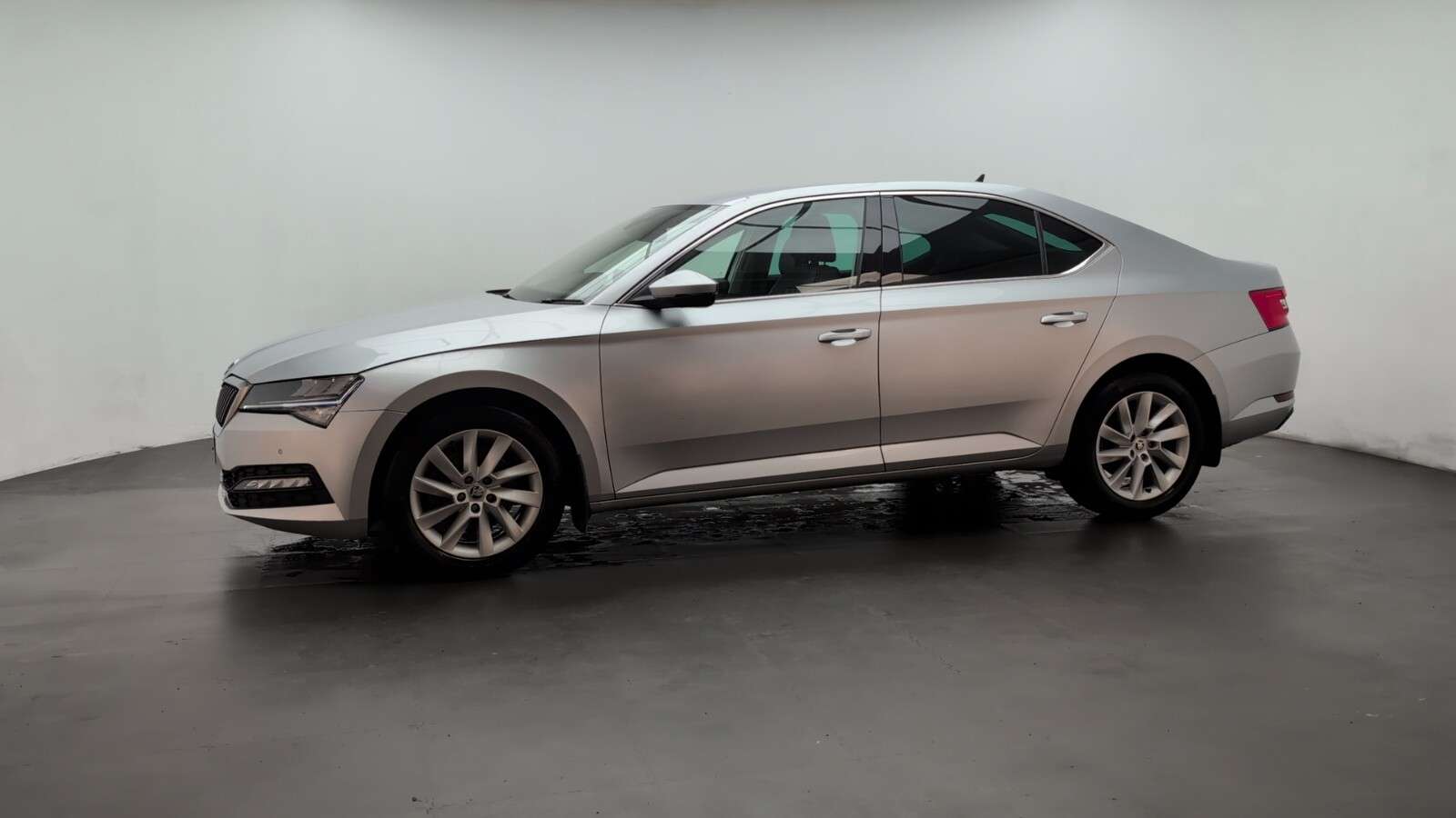 2020 SKODA SUPERB 2020 SKODA SUPERB