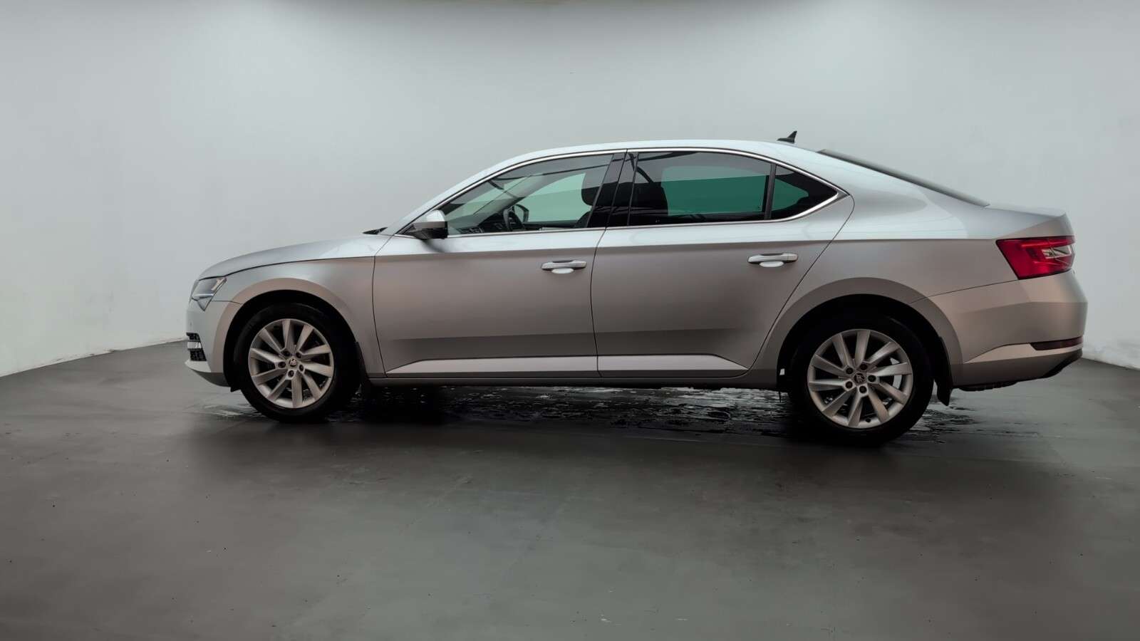 2020 SKODA SUPERB 2020 SKODA SUPERB