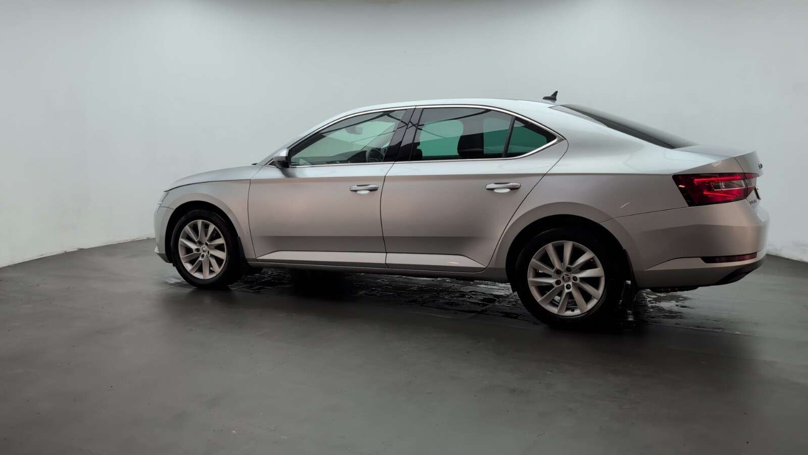 2020 SKODA SUPERB 2020 SKODA SUPERB