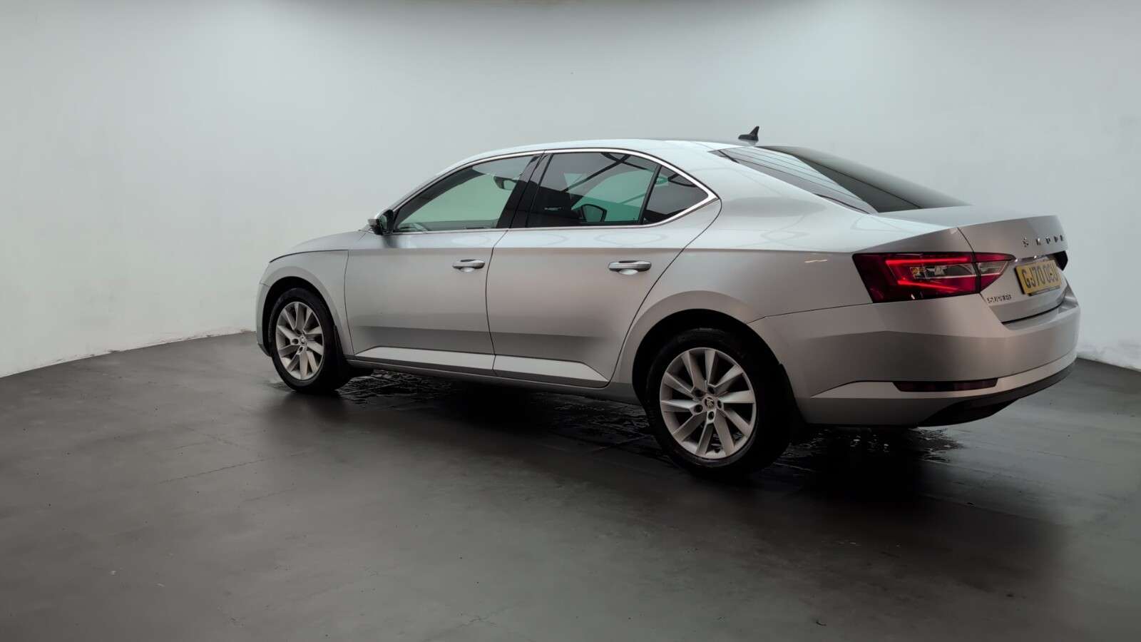 2020 SKODA SUPERB 2020 SKODA SUPERB