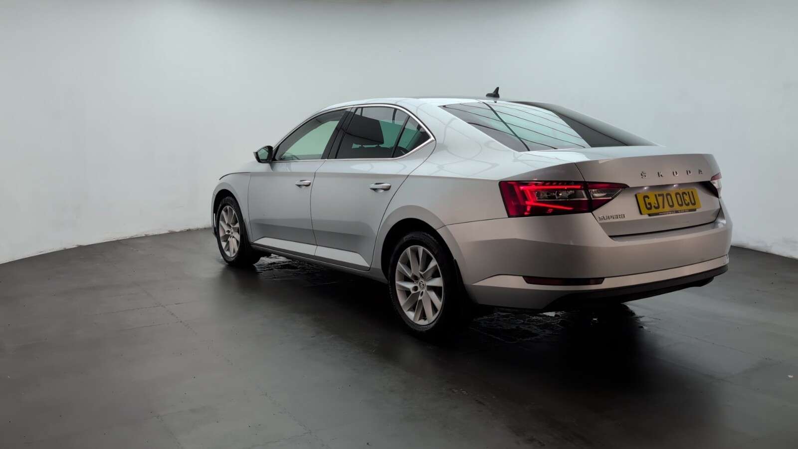 2020 SKODA SUPERB 2020 SKODA SUPERB