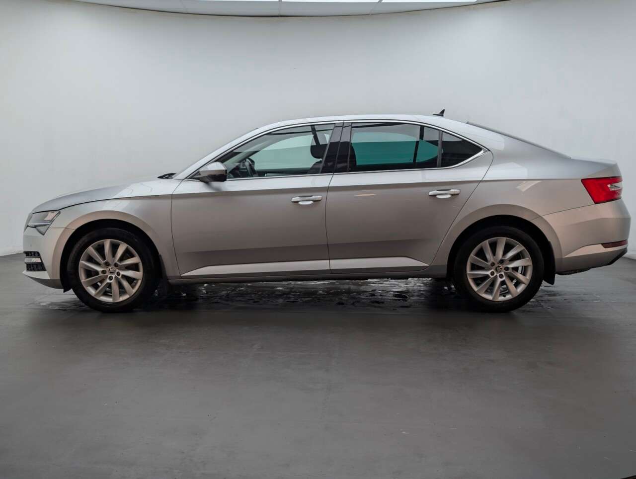 2020 SKODA SUPERB 2020 SKODA SUPERB