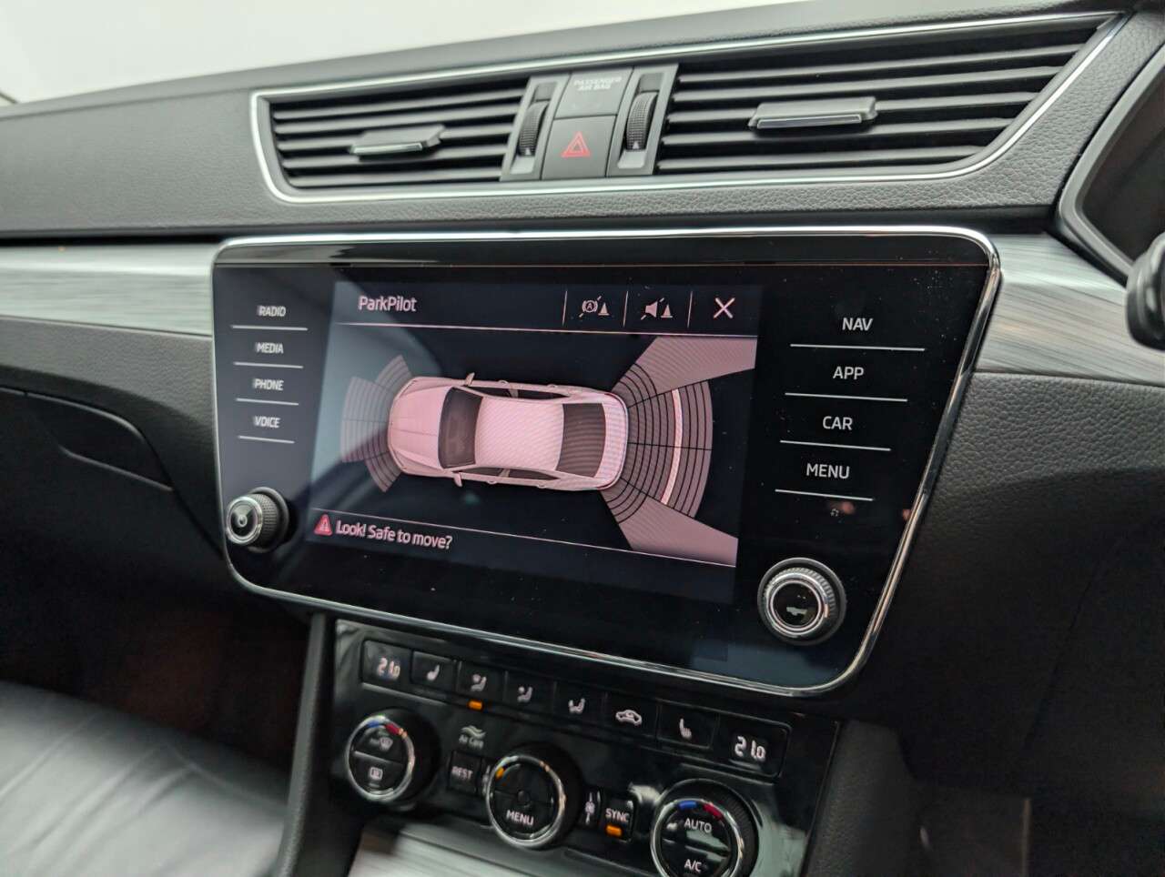 2020 SKODA SUPERB 2020 SKODA SUPERB