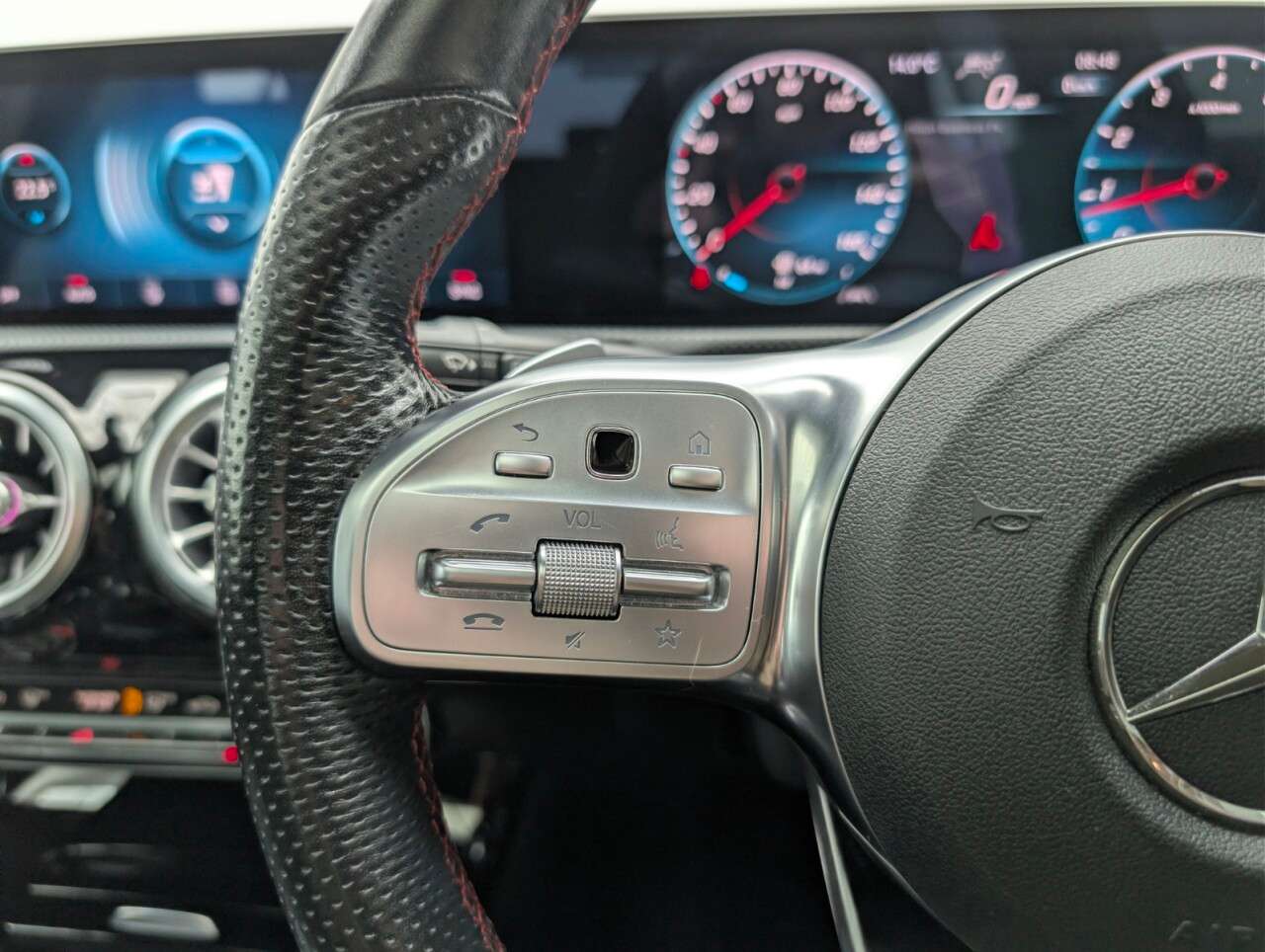 2019 MERCEDES-BENZ A CLASS 2019 MERCEDES-BENZ A CLASS