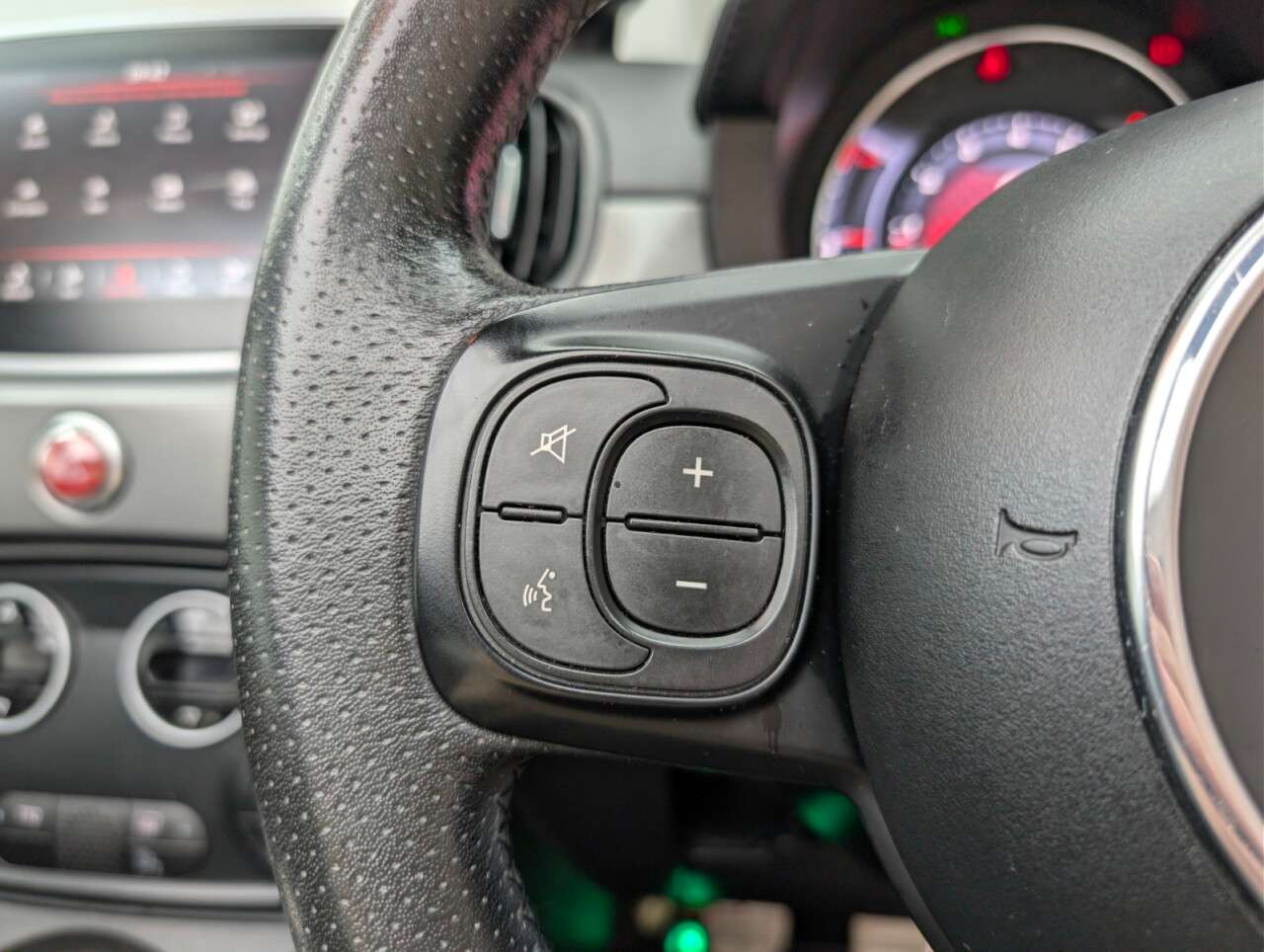 2016 ABARTH 595C 2016 ABARTH 595C