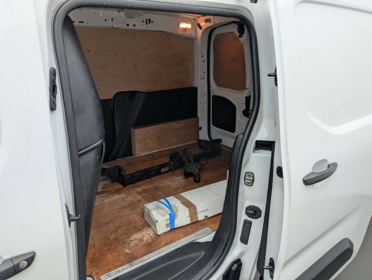 2021 PEUGEOT PARTNER 2021 PEUGEOT PARTNER