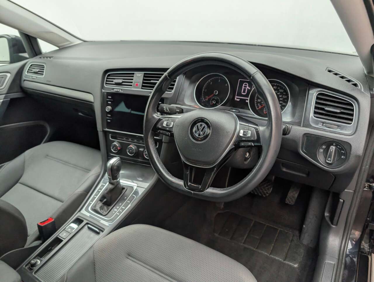 2019 VOLKSWAGEN GOLF 2019 VOLKSWAGEN GOLF