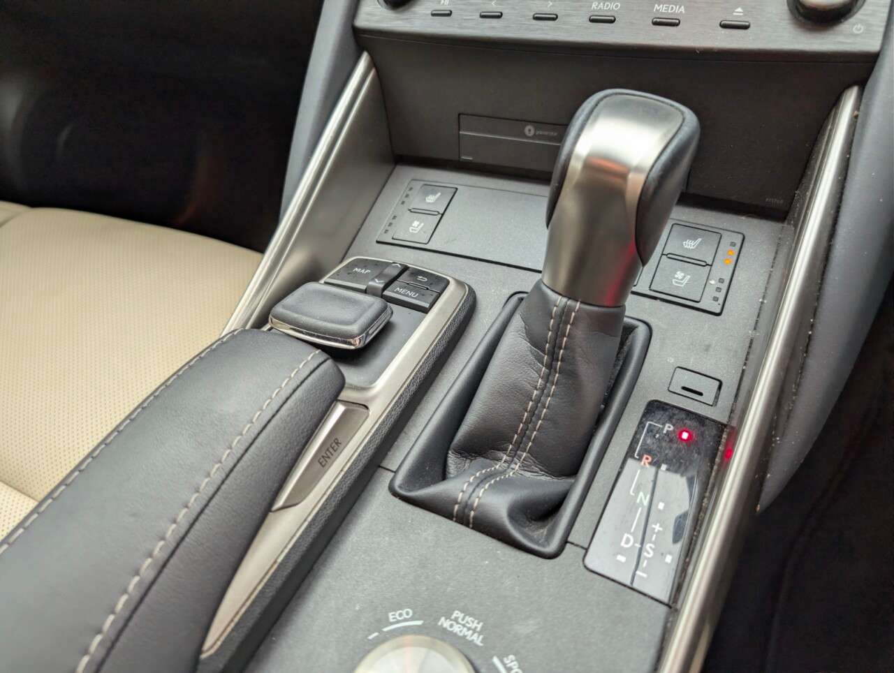 2019 LEXUS IS 2019 LEXUS IS