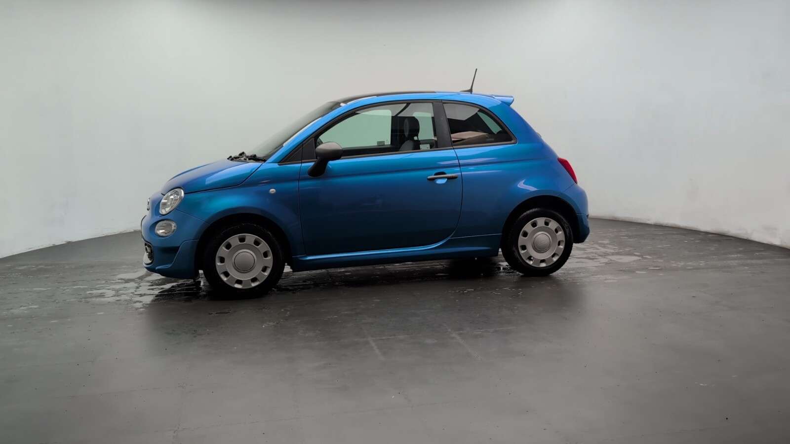 2018 FIAT 500 2018 FIAT 500