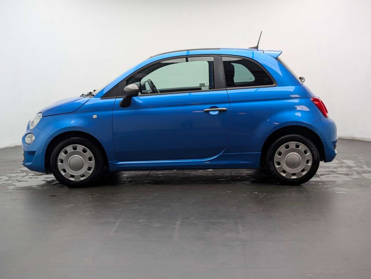 2018 FIAT 500 2018 FIAT 500