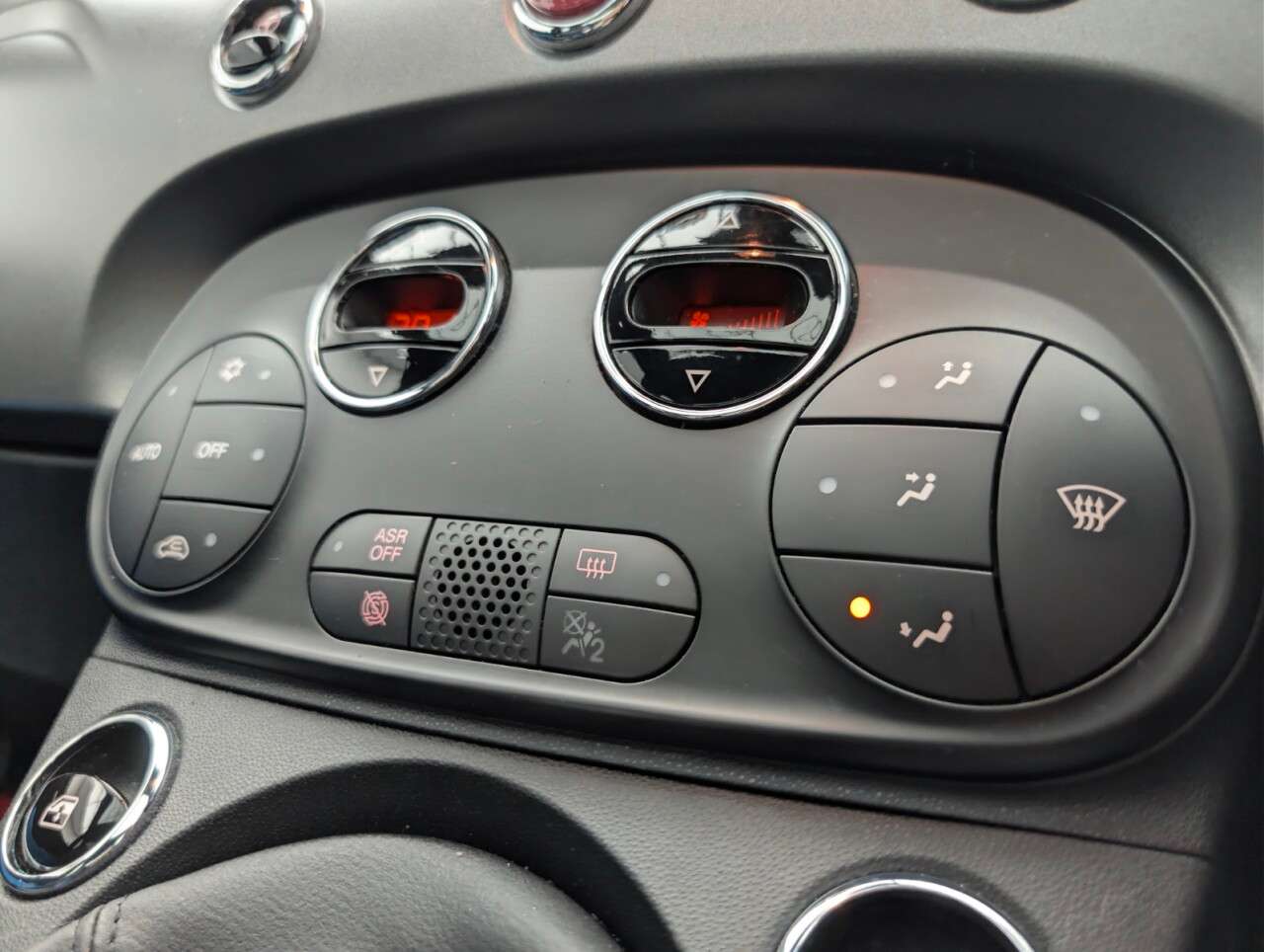 2018 FIAT 500 2018 FIAT 500