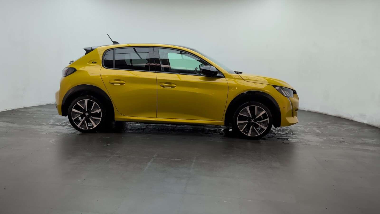 2021 PEUGEOT E-208 2021 PEUGEOT E-208