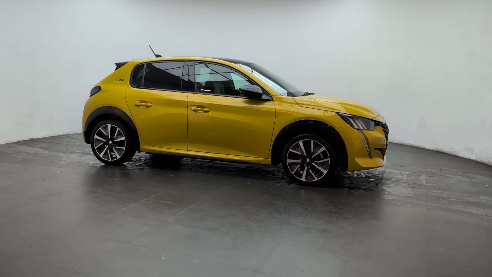 2021 PEUGEOT E-208 2021 PEUGEOT E-208