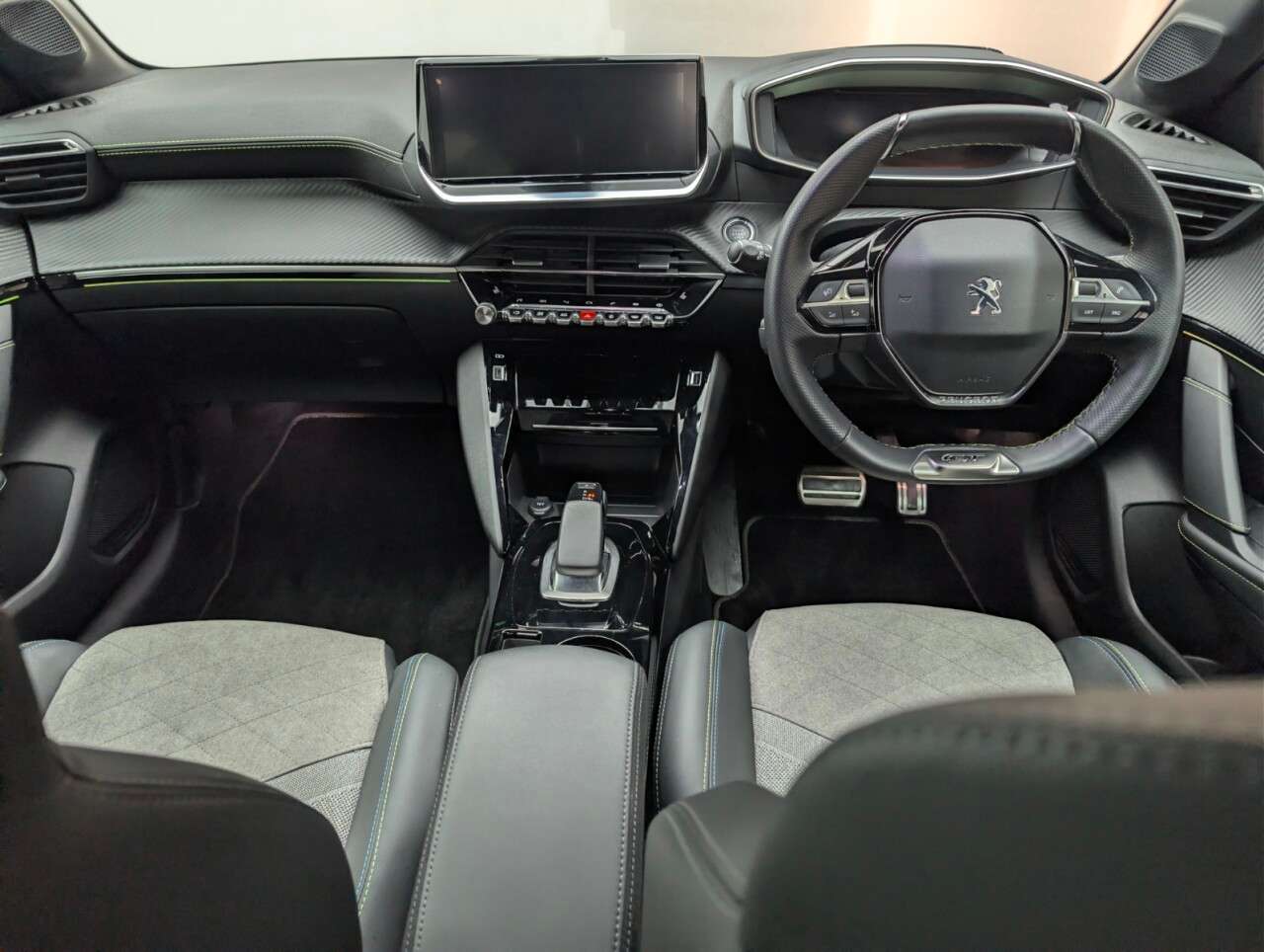 2021 PEUGEOT E-208 2021 PEUGEOT E-208