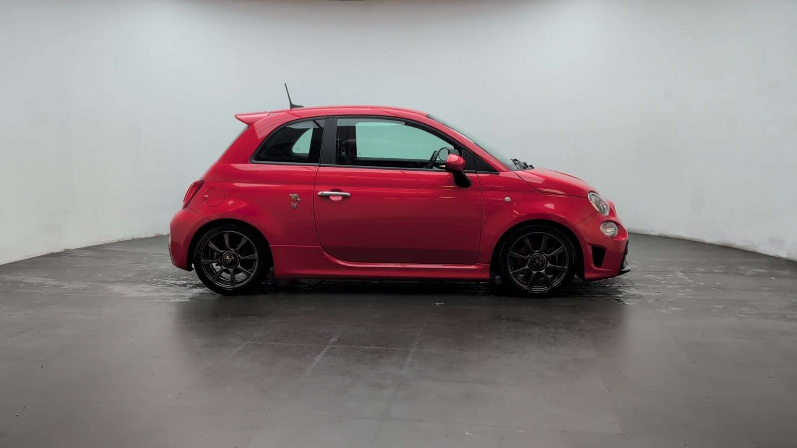2019 ABARTH 595 2019 ABARTH 595