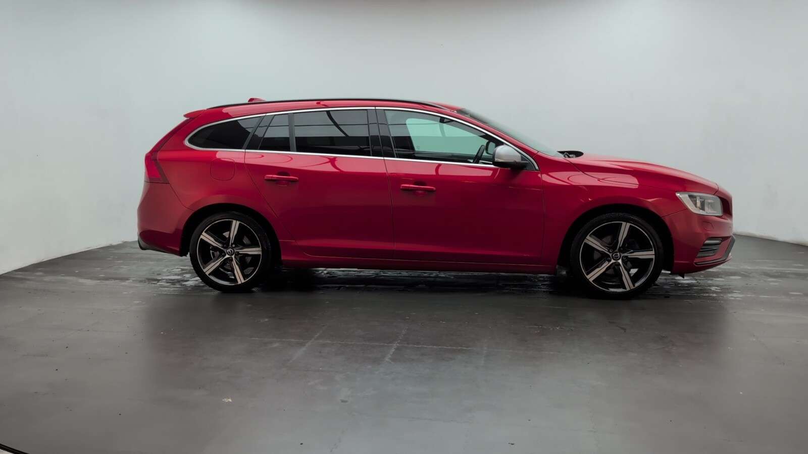 2017 VOLVO V60 2017 VOLVO V60