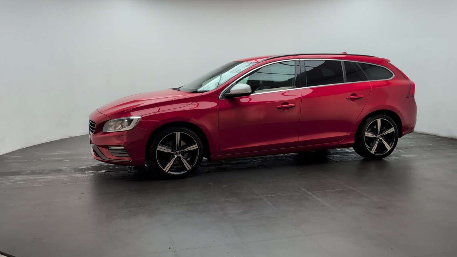 2017 VOLVO V60 2017 VOLVO V60