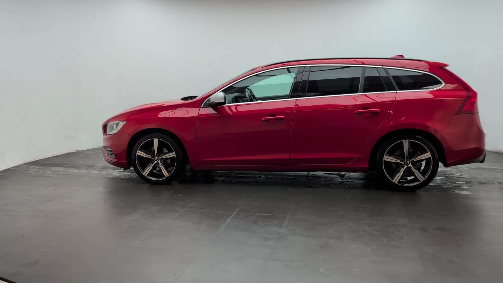2017 VOLVO V60 2017 VOLVO V60