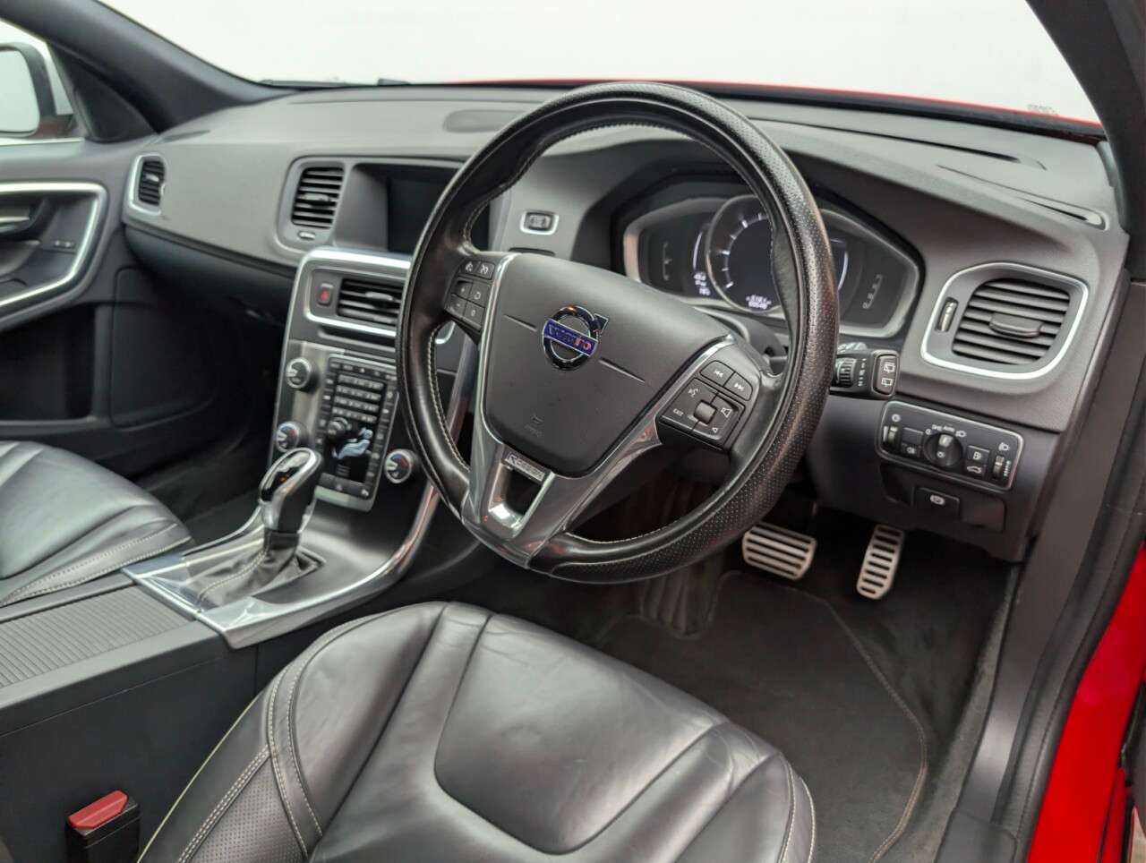 2017 VOLVO V60 2017 VOLVO V60