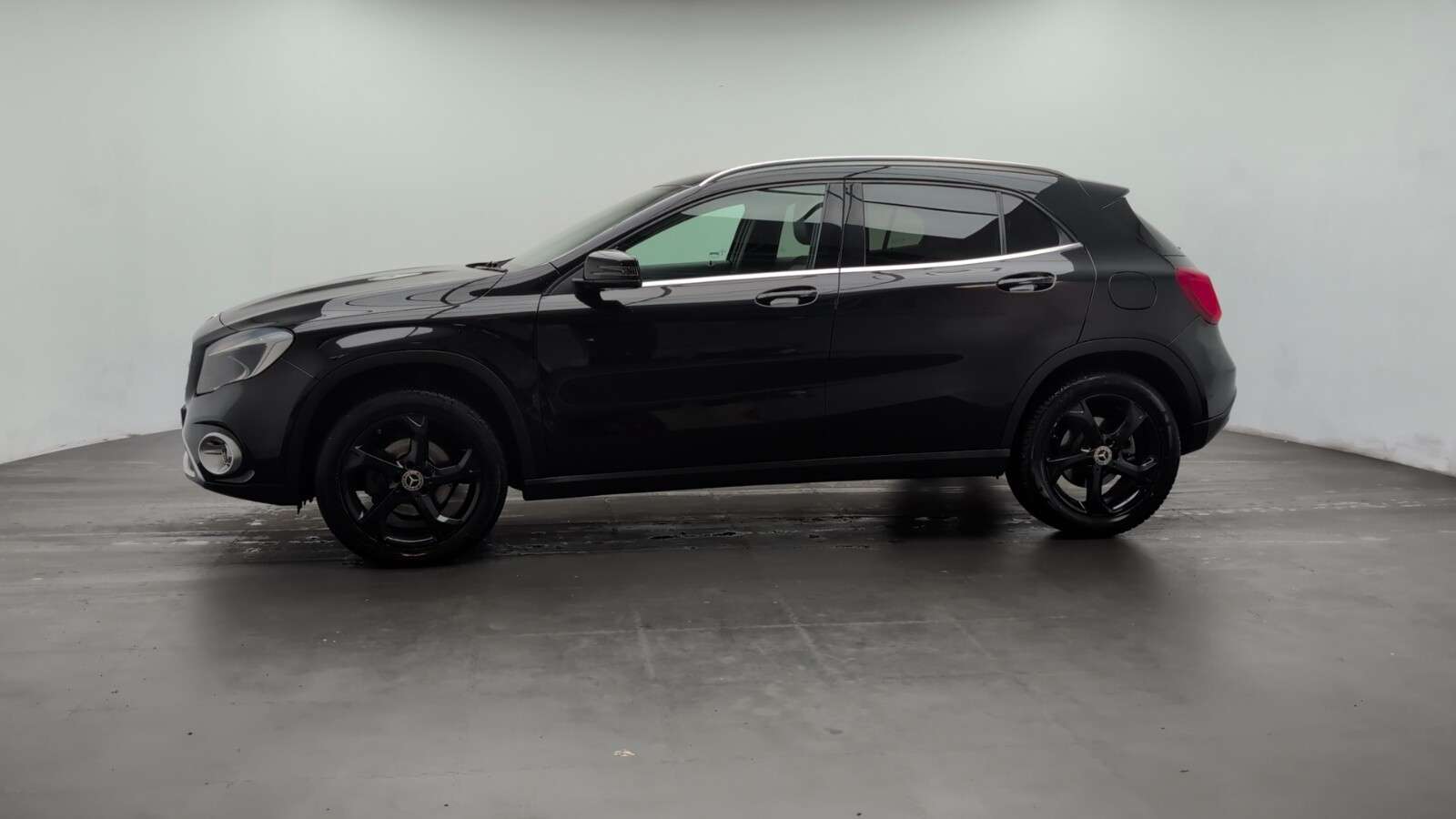 2017 MERCEDES-BENZ 180 2017 MERCEDES-BENZ 180