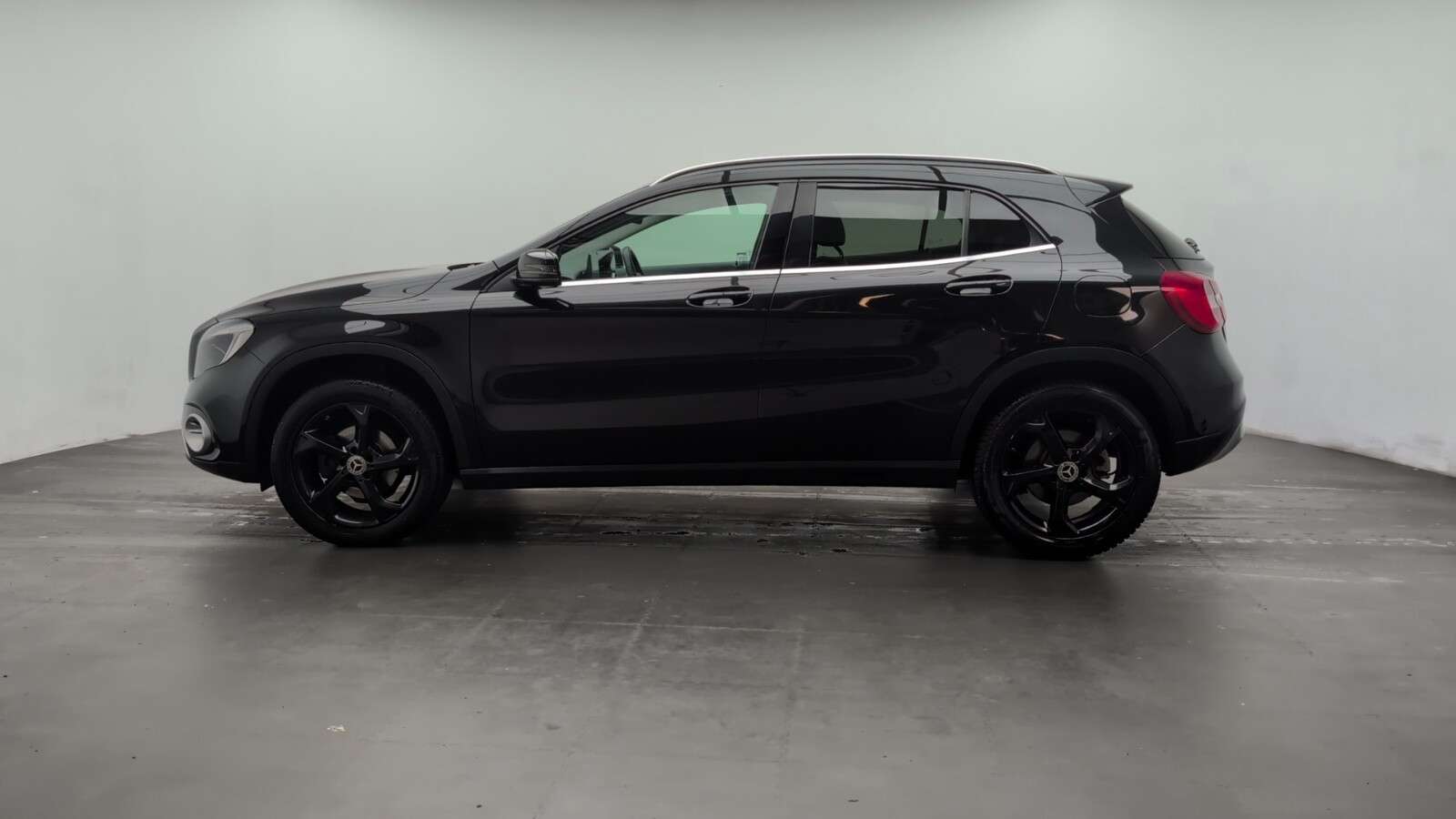 2017 MERCEDES-BENZ 180 2017 MERCEDES-BENZ 180