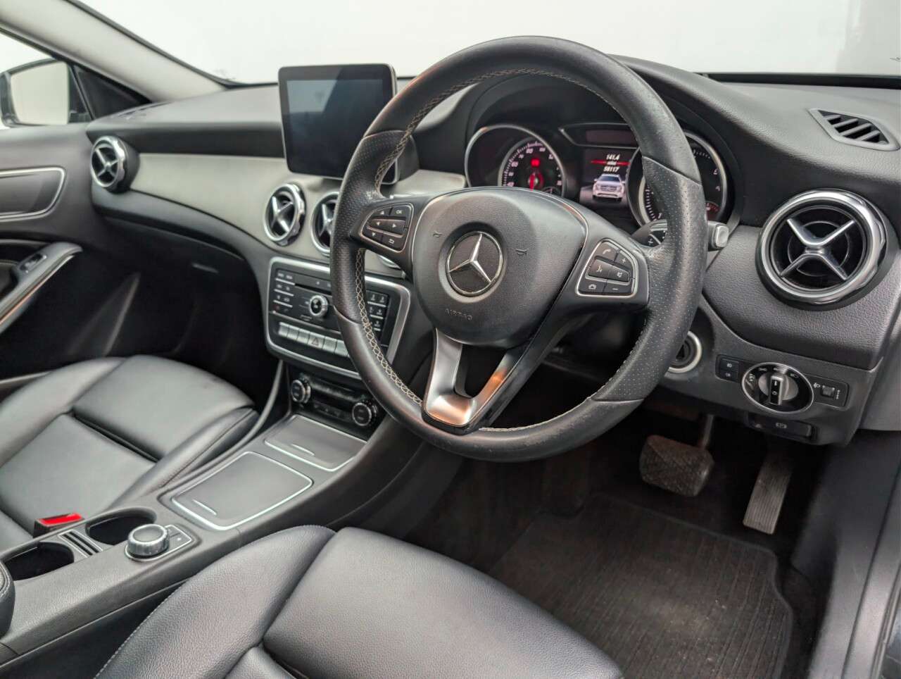 2017 MERCEDES-BENZ 180 2017 MERCEDES-BENZ 180