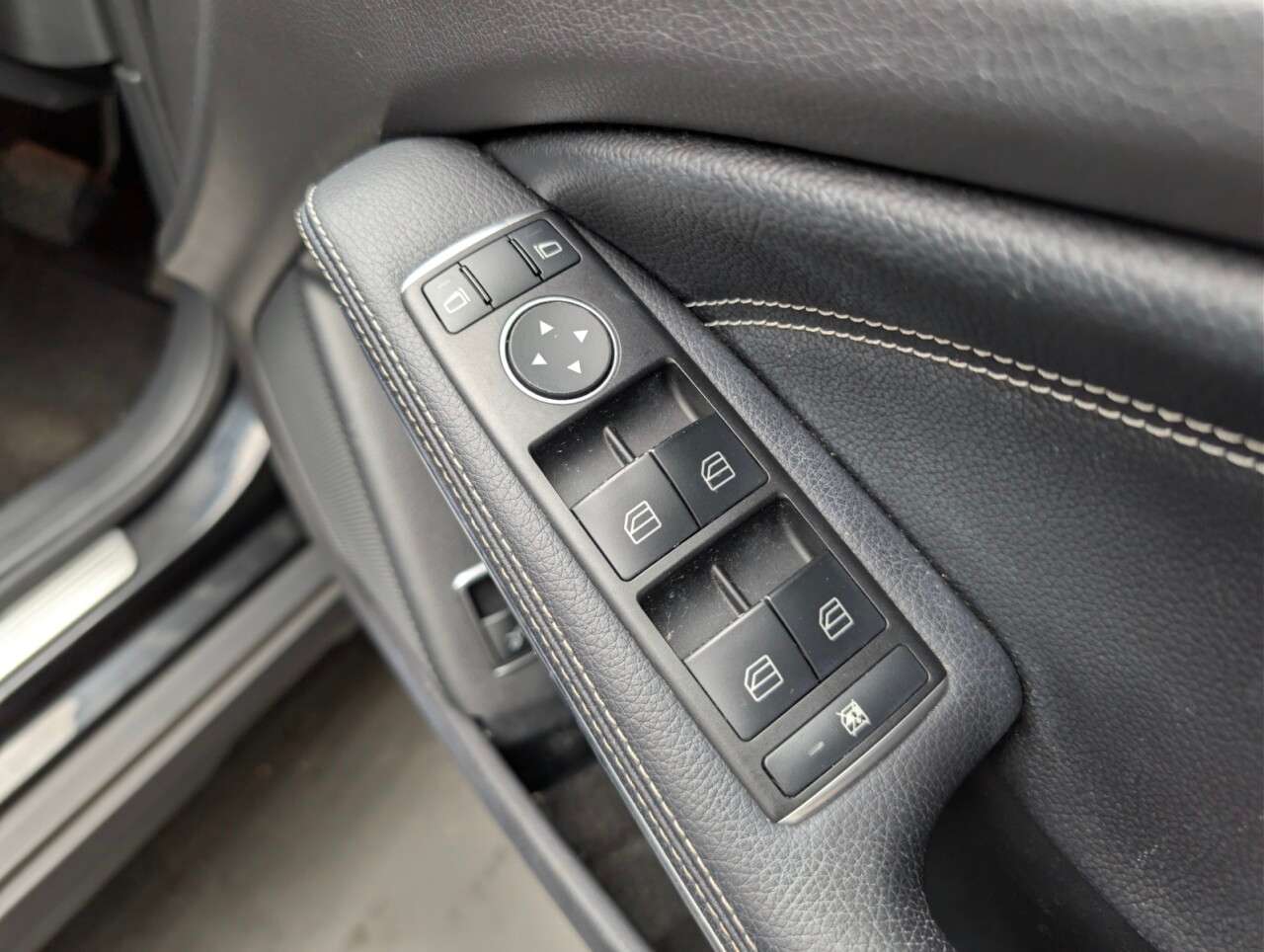 2017 MERCEDES-BENZ 180 2017 MERCEDES-BENZ 180