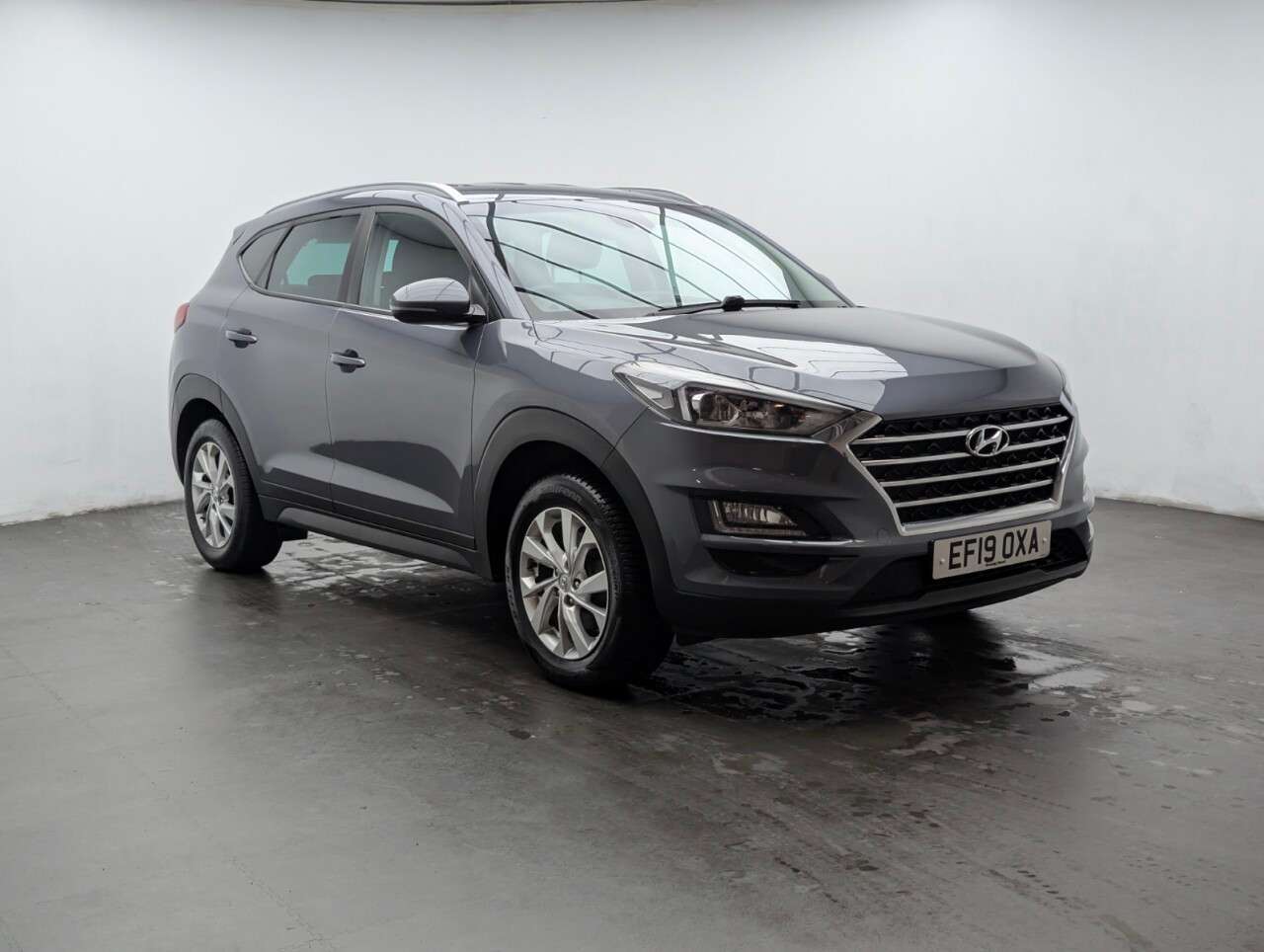 A 2019 HYUNDAI TUCSON 1.6 GDi SE Nav SUV 5dr Petrol Manual Euro 6 (s/s) (132 ps) LANE KEEP ASSIST A 2019 HYUNDAI TUCSON 1.6 GDi SE Nav SUV 5dr Petrol Manual Euro 6 (s/s) (132 ps) LANE KEEP ASSIST