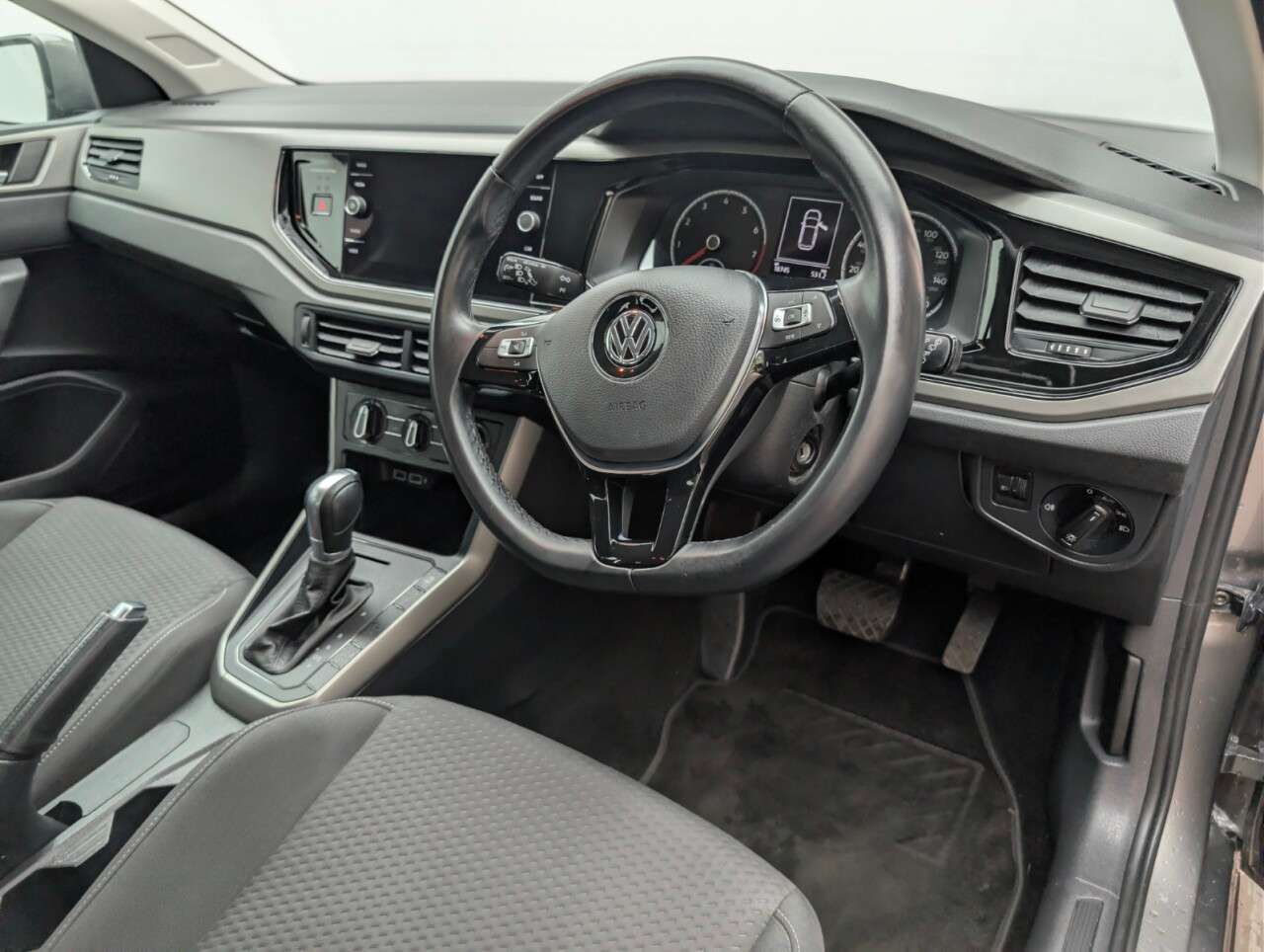2019 VOLKSWAGEN POLO 2019 VOLKSWAGEN POLO