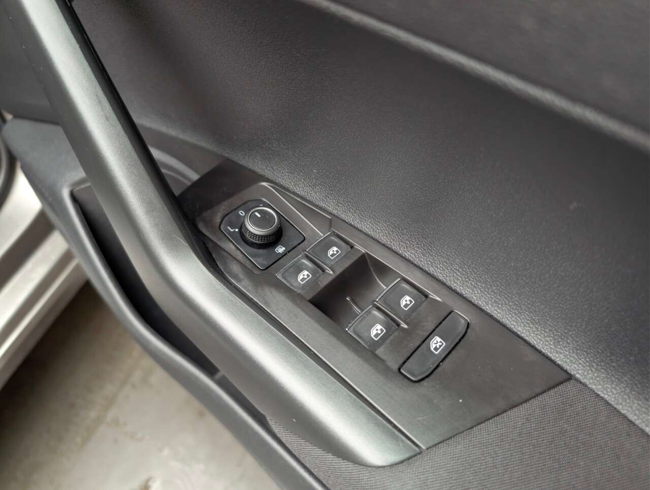 2019 VOLKSWAGEN POLO 2019 VOLKSWAGEN POLO