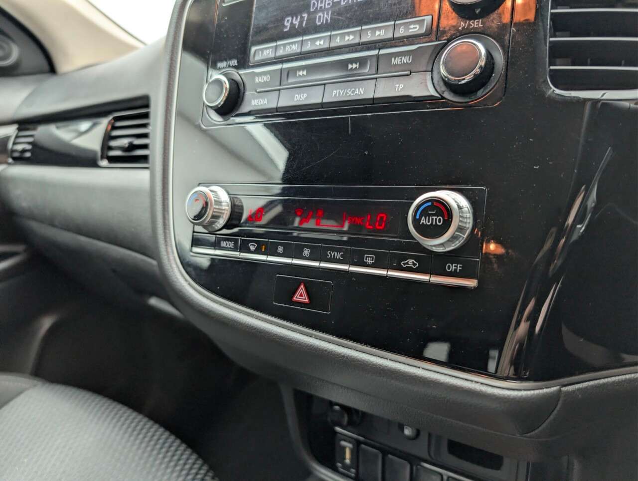 2021 MITSUBISHI OUTLANDER 2021 MITSUBISHI OUTLANDER