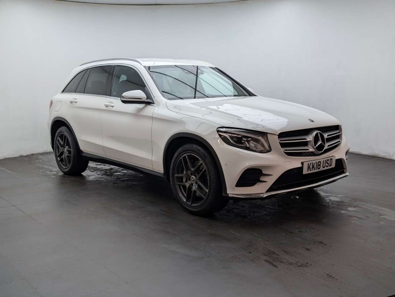 A 2018 MERCEDES-BENZ GLC 2.1 GLC220d AMG Line SUV 5dr Diesel G-Tronic+ 4MATIC Euro 6 (s/s) (170 ps) A 2018 MERCEDES-BENZ GLC 2.1 GLC220d AMG Line SUV 5dr Diesel G-Tronic+ 4MATIC Euro 6 (s/s) (170 ps)