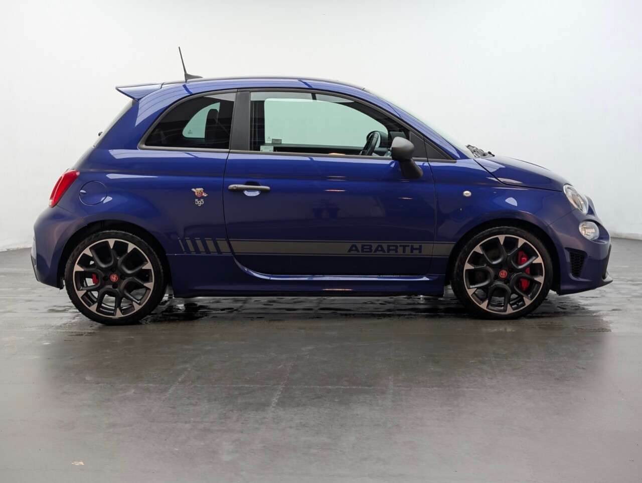 2018 ABARTH 595 2018 ABARTH 595