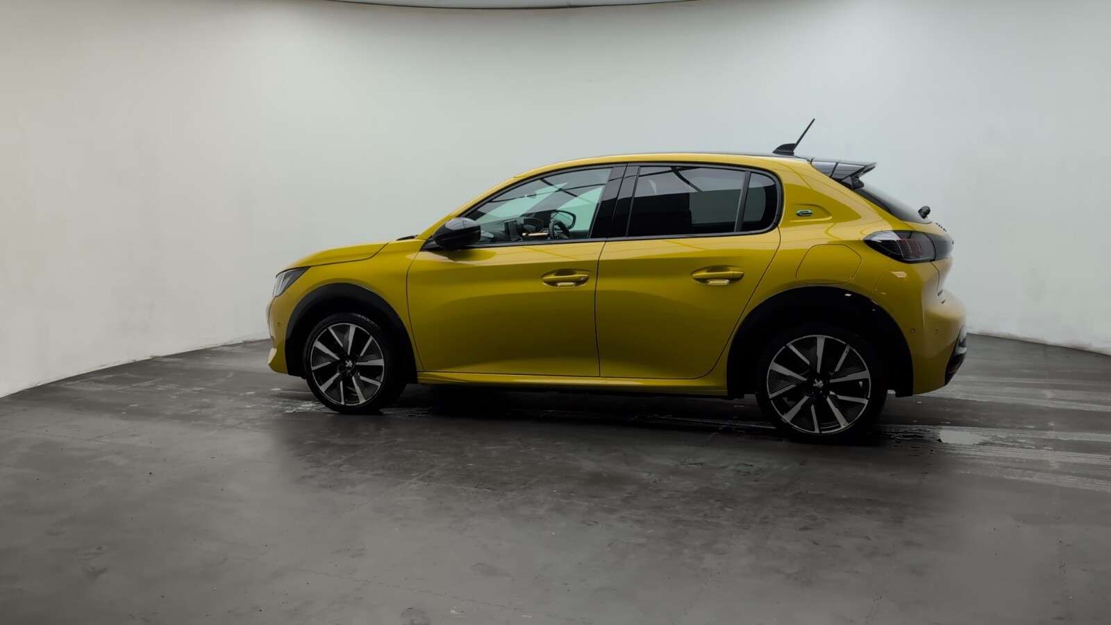 2021 PEUGEOT E-208 2021 PEUGEOT E-208