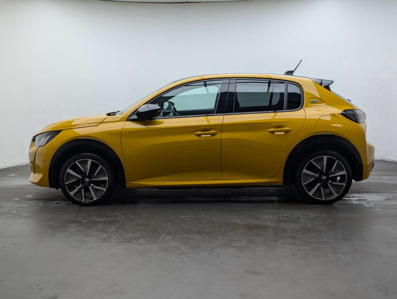 2021 PEUGEOT E-208 2021 PEUGEOT E-208