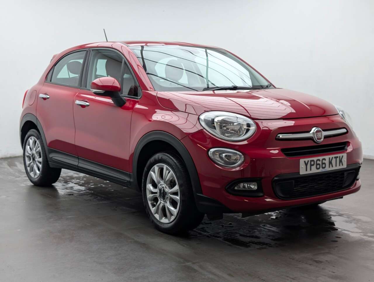 A 2016 FIAT 500X 1.4 MultiAir Pop Star SUV 5dr Petrol Manual Euro 6 (s/s) (140 ps) R PARKING A 2016 FIAT 500X 1.4 MultiAir Pop Star SUV 5dr Petrol Manual Euro 6 (s/s) (140 ps) R PARKING