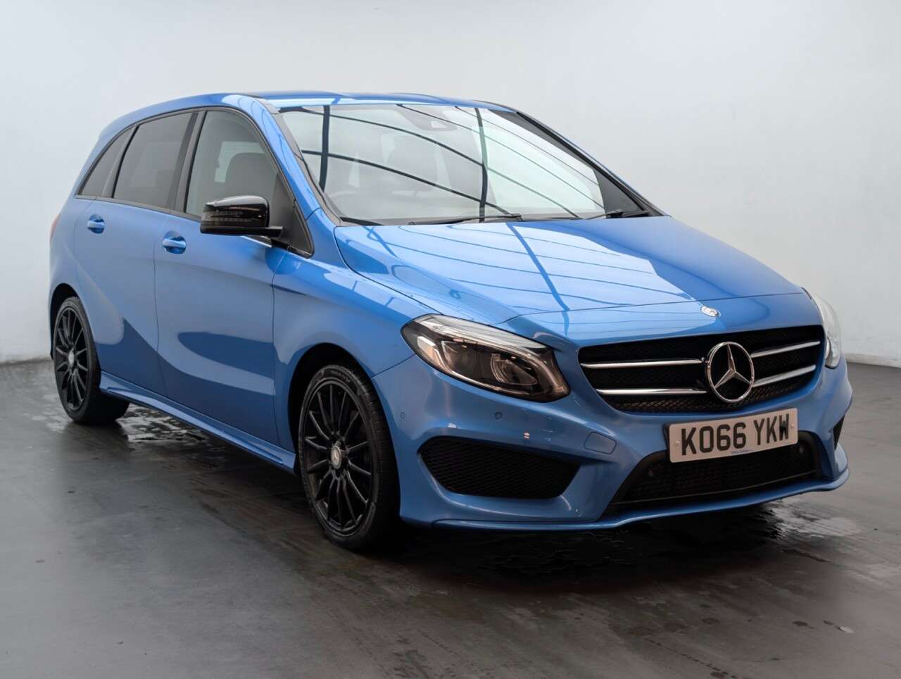 2017 MERCEDES B-CLASS 2017 MERCEDES B-CLASS