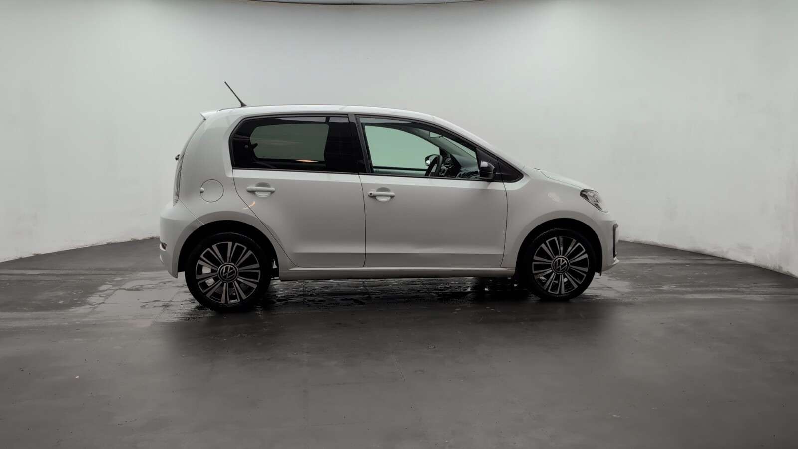 2021 VOLKSWAGEN UP! 2021 VOLKSWAGEN UP!