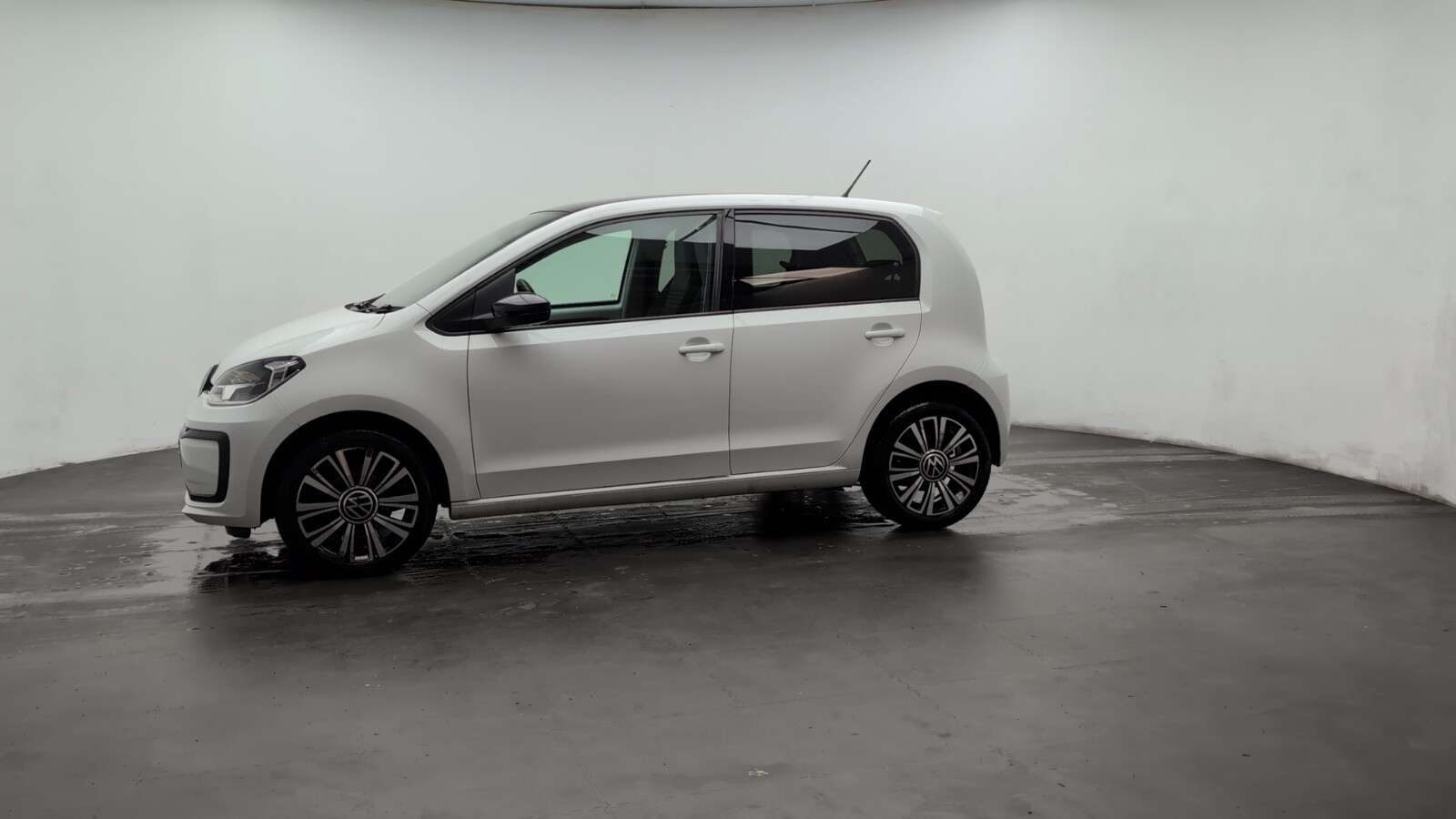 2021 VOLKSWAGEN UP! 2021 VOLKSWAGEN UP!