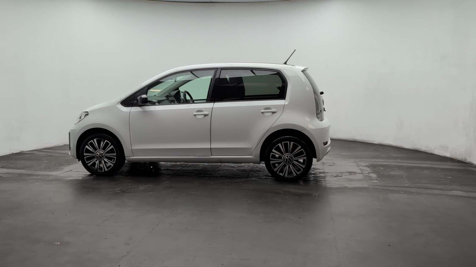 2021 VOLKSWAGEN UP! 2021 VOLKSWAGEN UP!