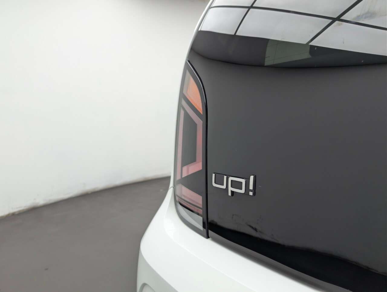 2021 VOLKSWAGEN UP! 2021 VOLKSWAGEN UP!