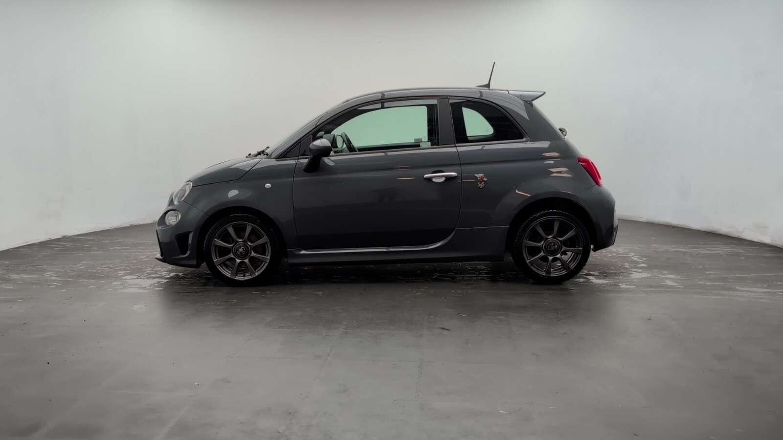 2018 ABARTH 595 2018 ABARTH 595