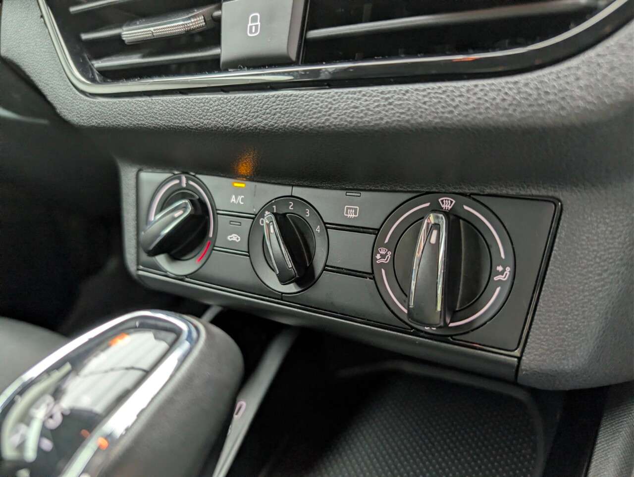 2021 SKODA KAMIQ 2021 SKODA KAMIQ