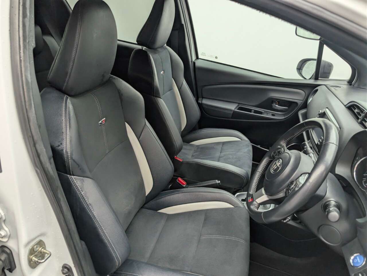 2019 TOYOTA YARIS 2019 TOYOTA YARIS