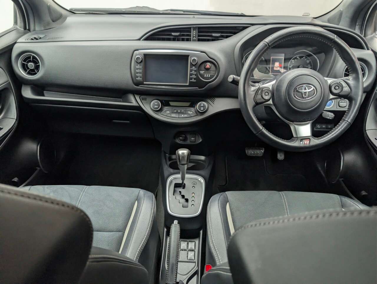 2019 TOYOTA YARIS 2019 TOYOTA YARIS