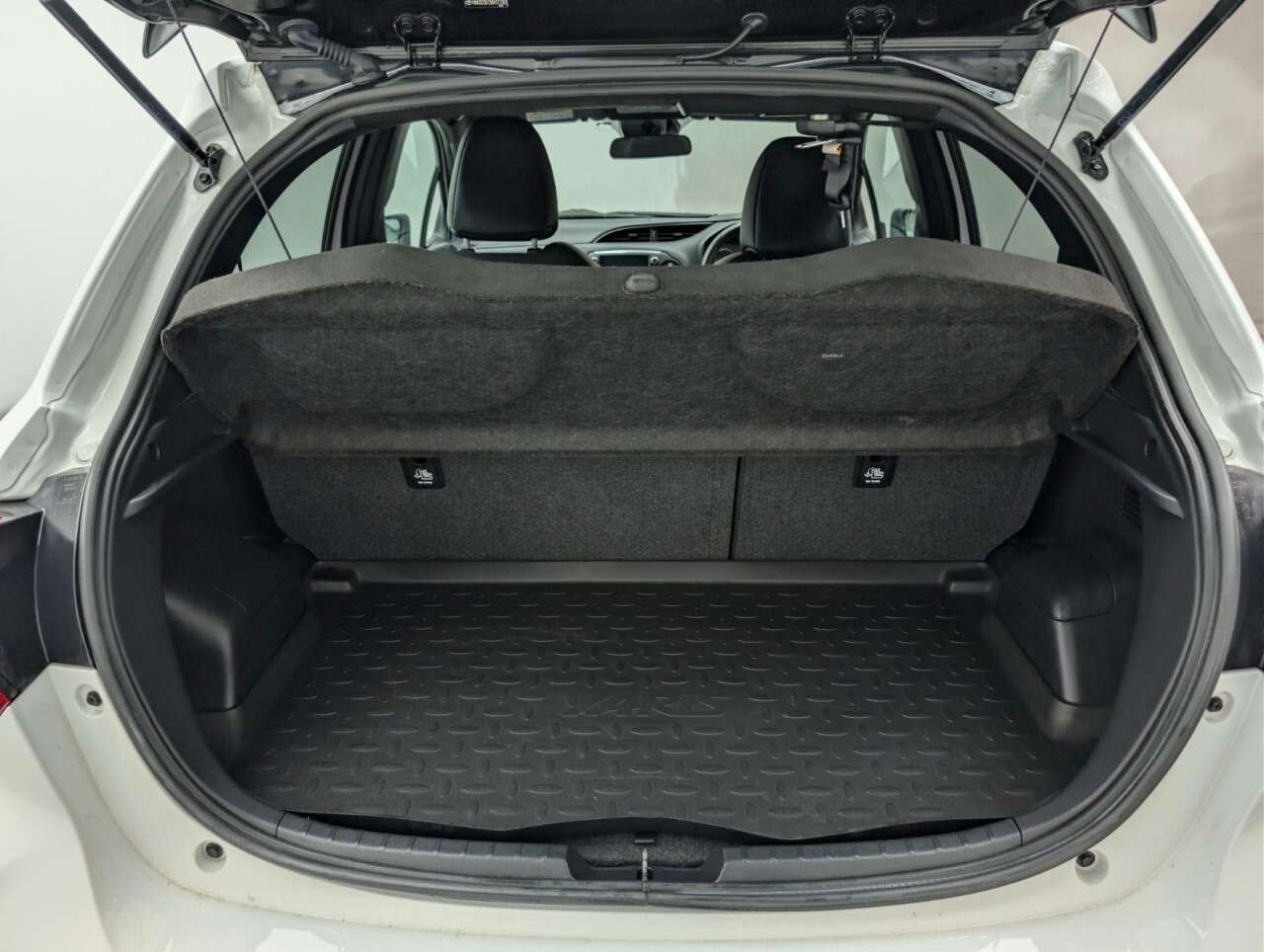 2019 TOYOTA YARIS 2019 TOYOTA YARIS